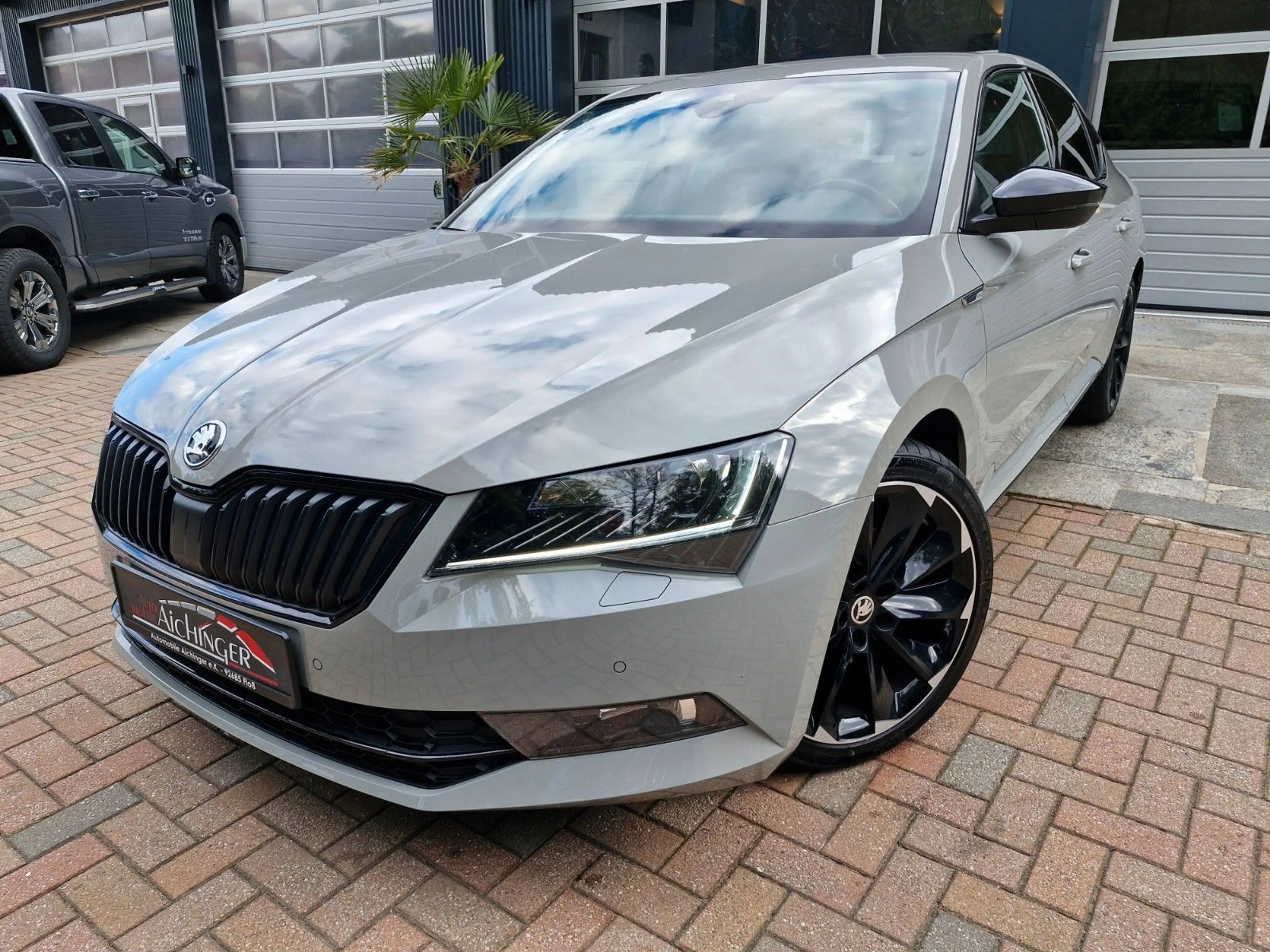 Skoda Superb Lim. Sportline 1.Hand Automatik LED Ahk