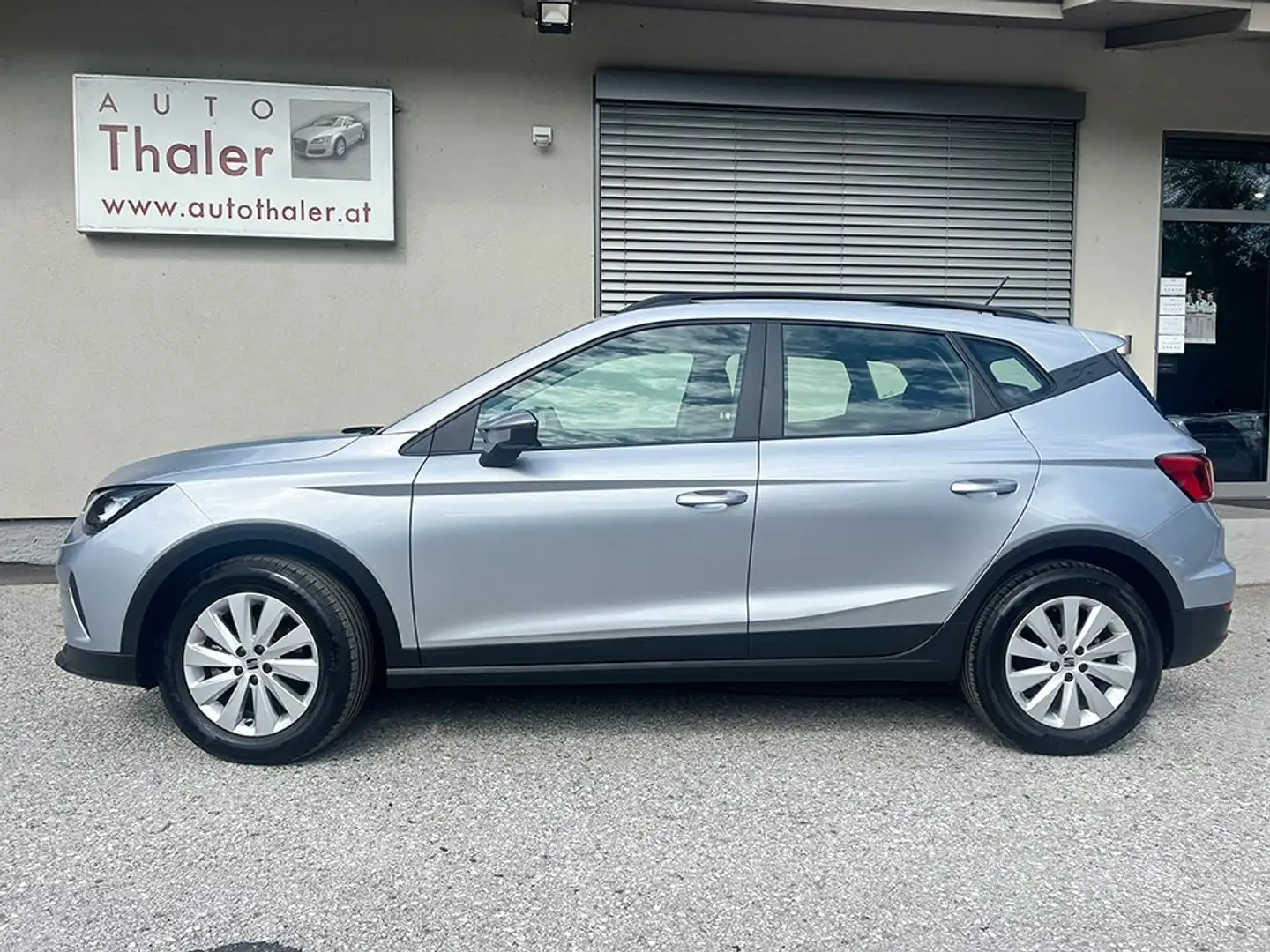 SEAT Arona 1,0 Eco TSI Style Silber - 2