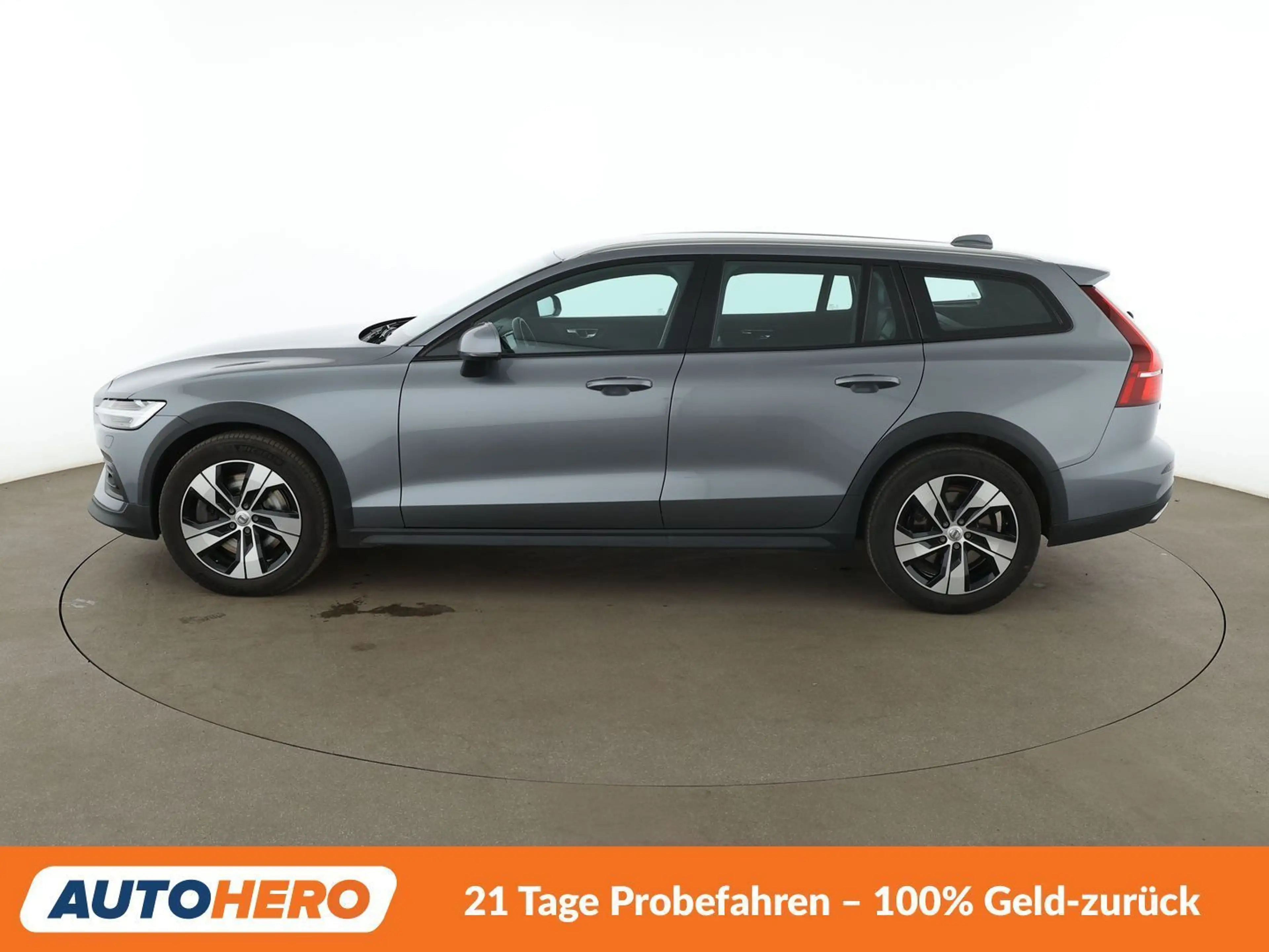 Volvo V60 Cross Country 2.0 D4 AWD Aut.*NAV*LED*TEMP*CAM*PDC*SHZ* — photo 3