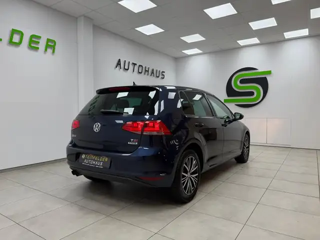 Volkswagen Golf view 8