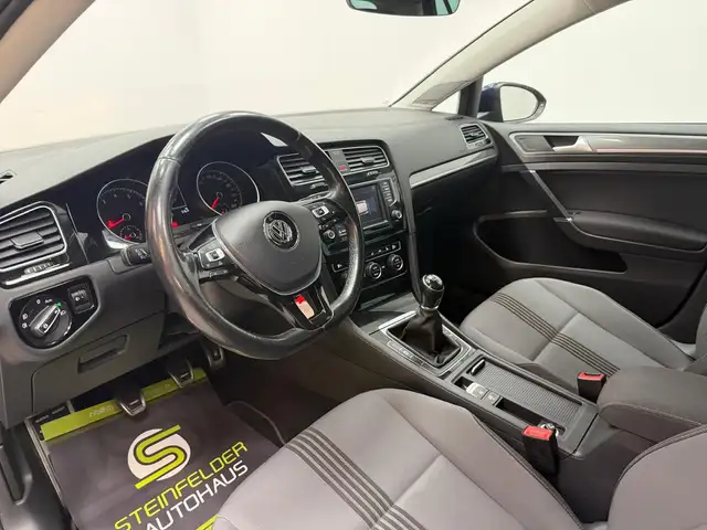 Volkswagen Golf view 10