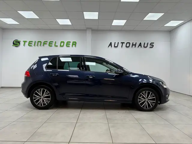 Volkswagen Golf view 9