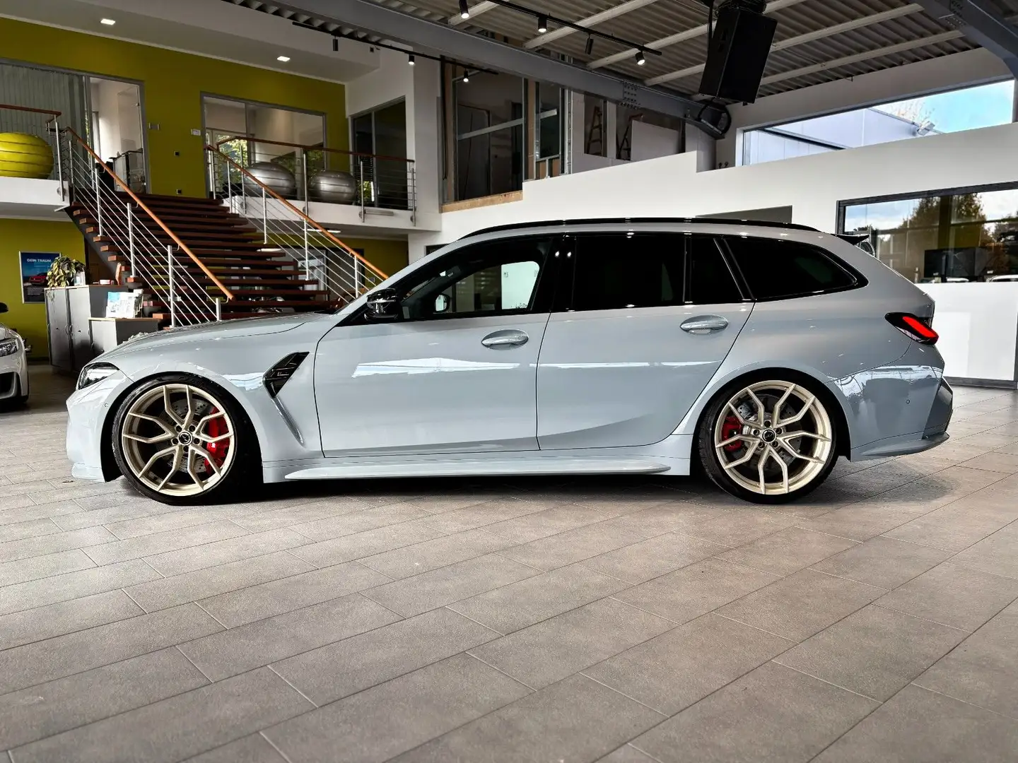 BMW M3 Competition Touring xDrive*Surround View*ACC* Серый - 2