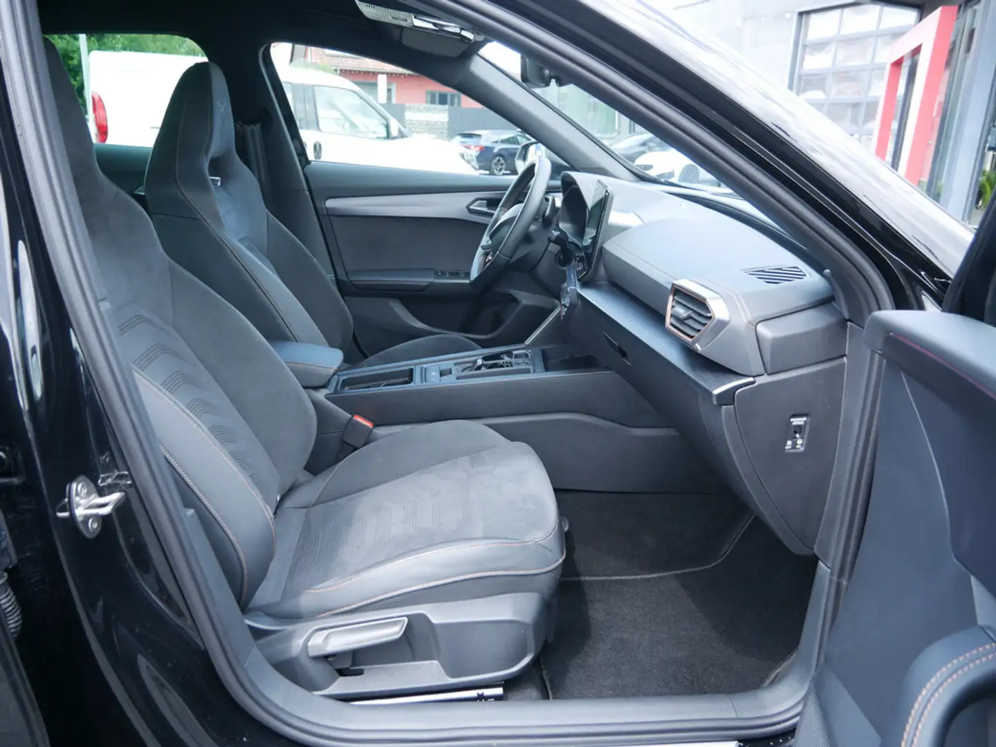 CUPRA Formentor 2.0 TSI VZ Tribe Edition 4Drive AHK Schwarz - 2