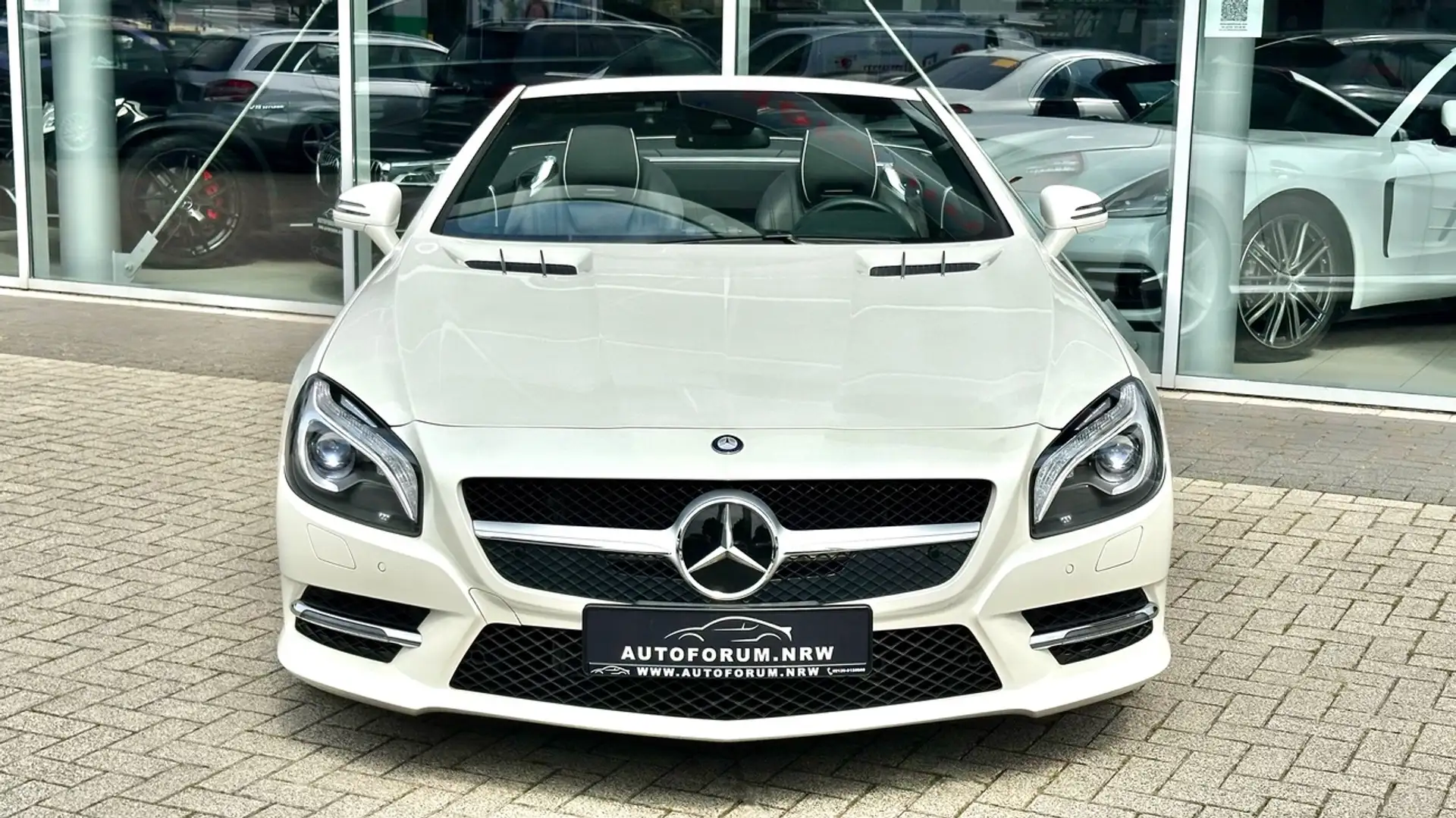 Mercedes-Benz SL 350 V6 AMG Line - 1. Hand - Blanc - 2
