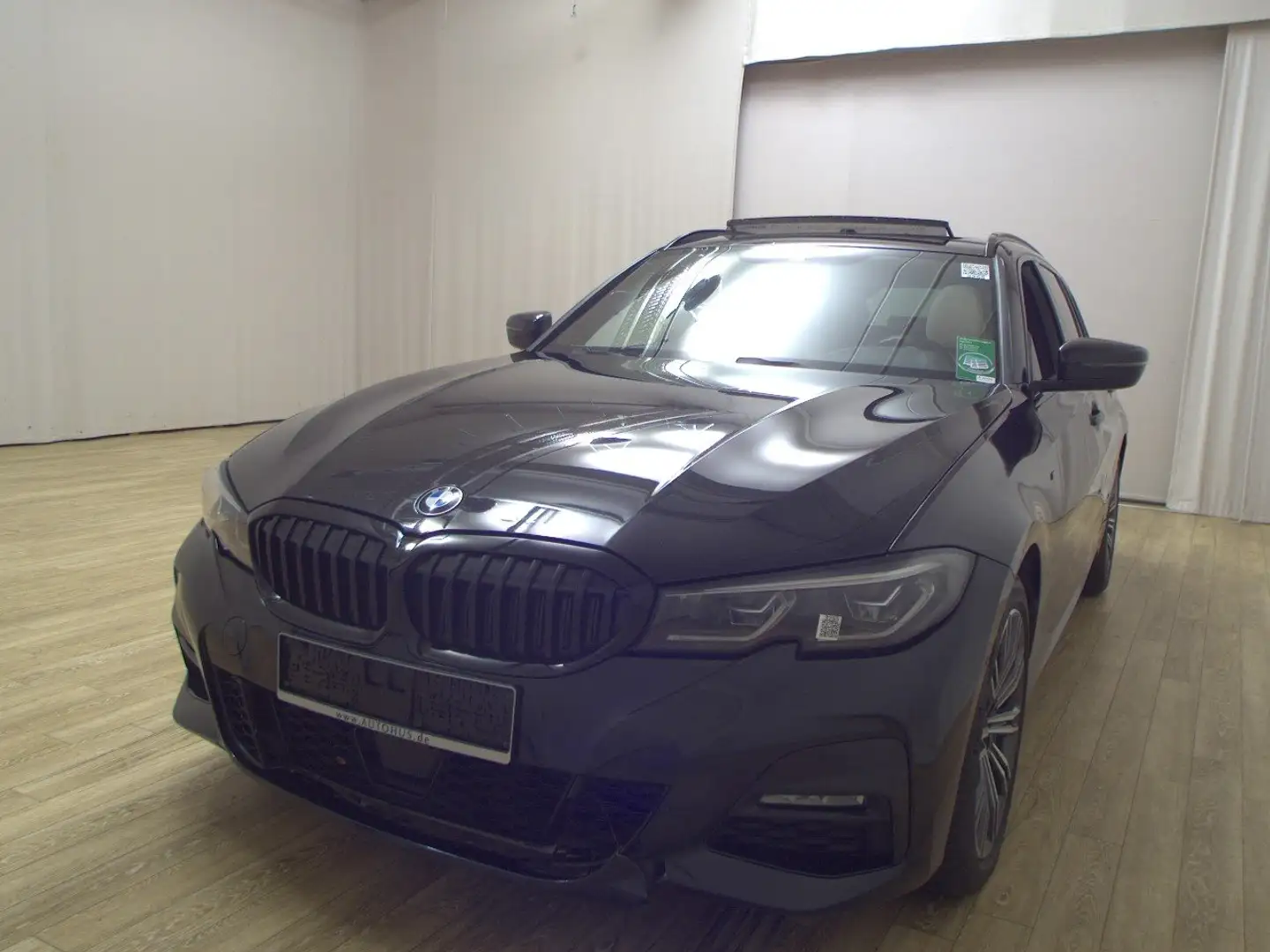 BMW 320 dA Touring xDr M-Sport Navi Laser LC-Pro Pano Schwarz - 2