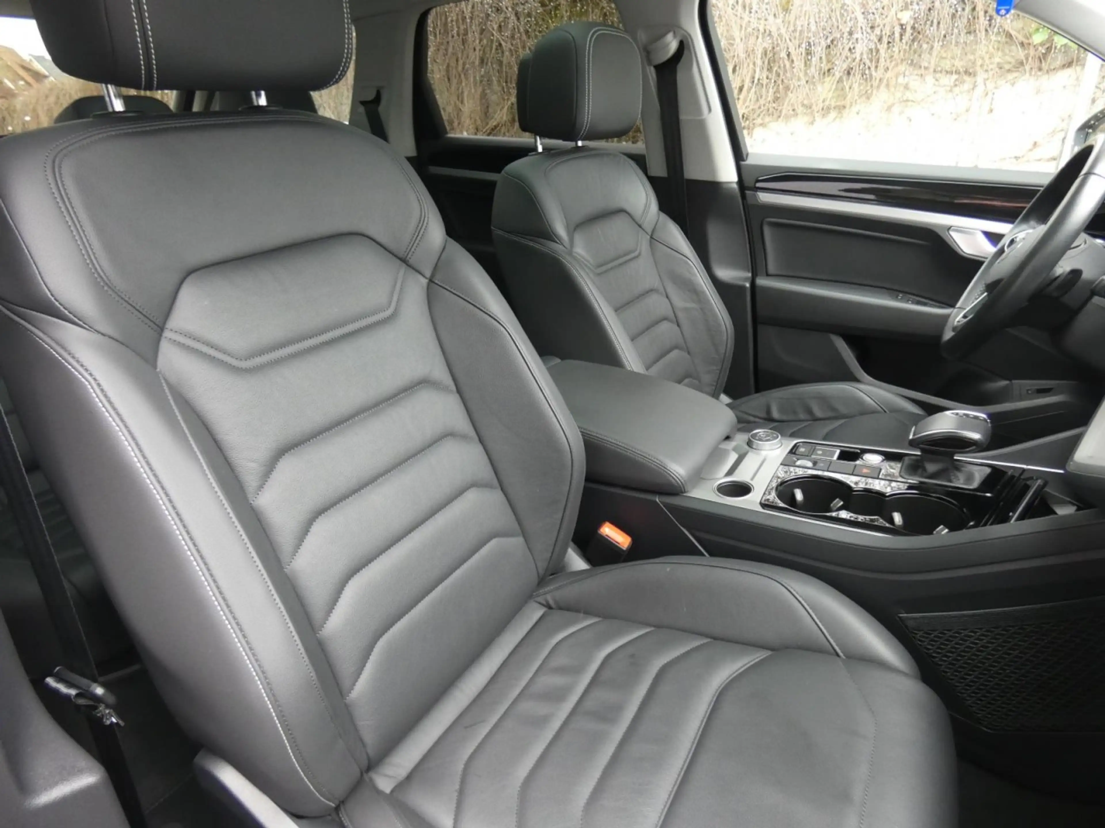 Volkswagen Touareg Touareg Touareg 3.0 TDI 4Motion Automatik LED Navi Leder — photo 4