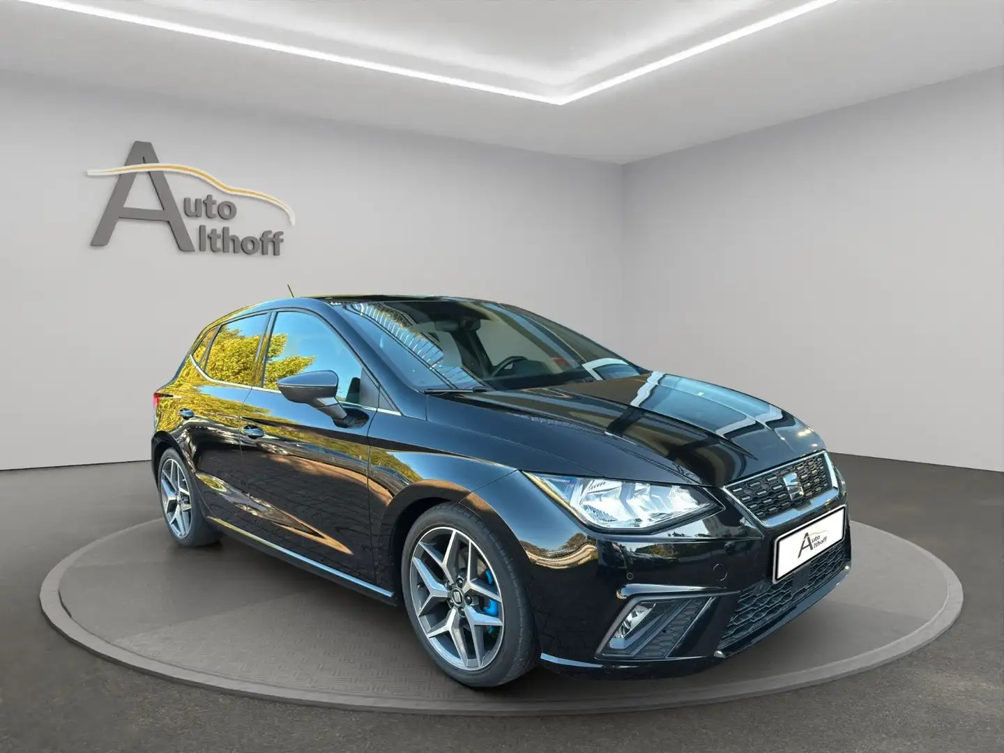 SEAT Ibiza 1.0TSI Xcellence KAM CARPL PANO SHZ TEMP Noir - 1