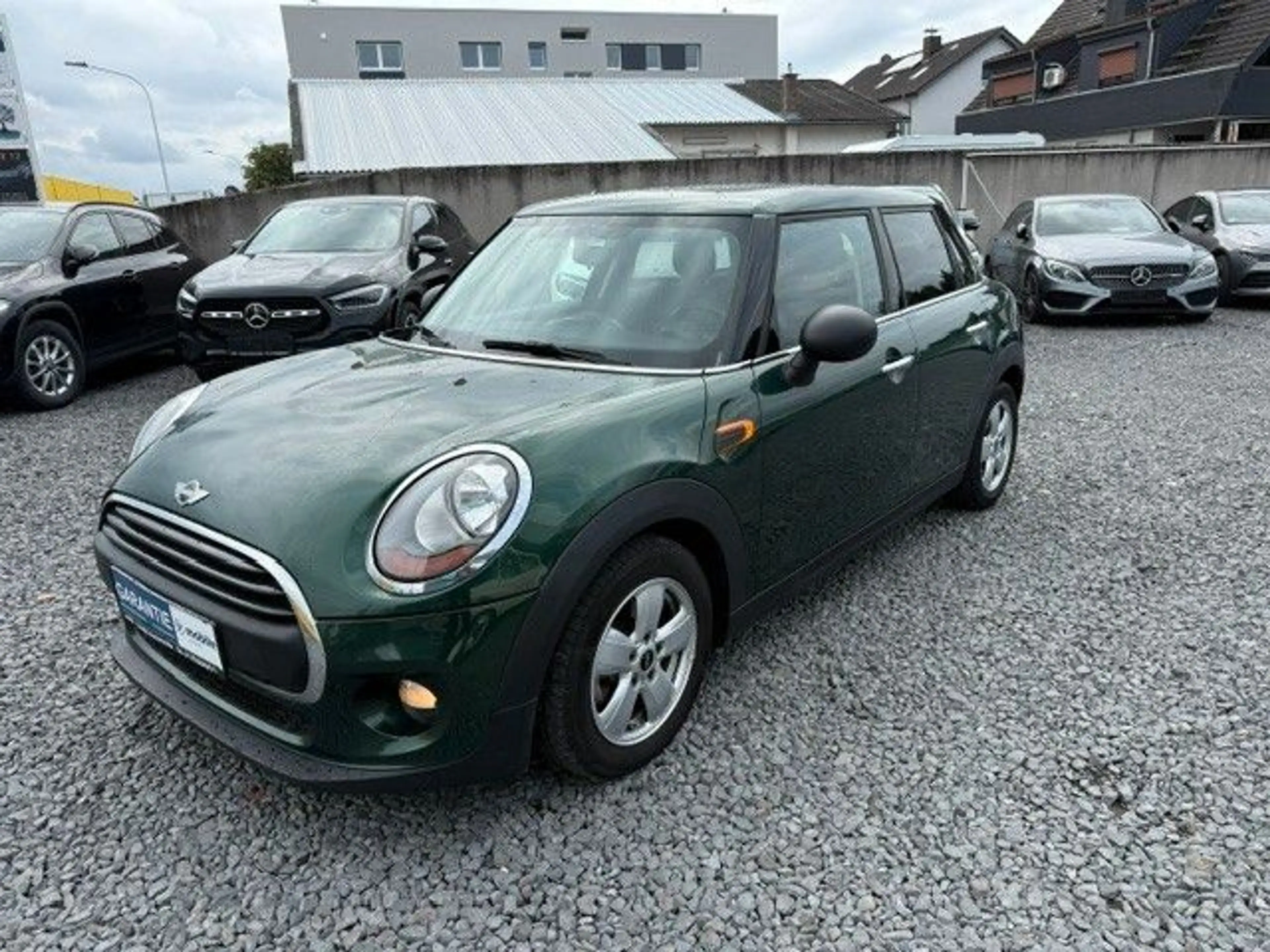 MINI One Mini 5-trg. One Automatik*Navi*PDC*Panorama