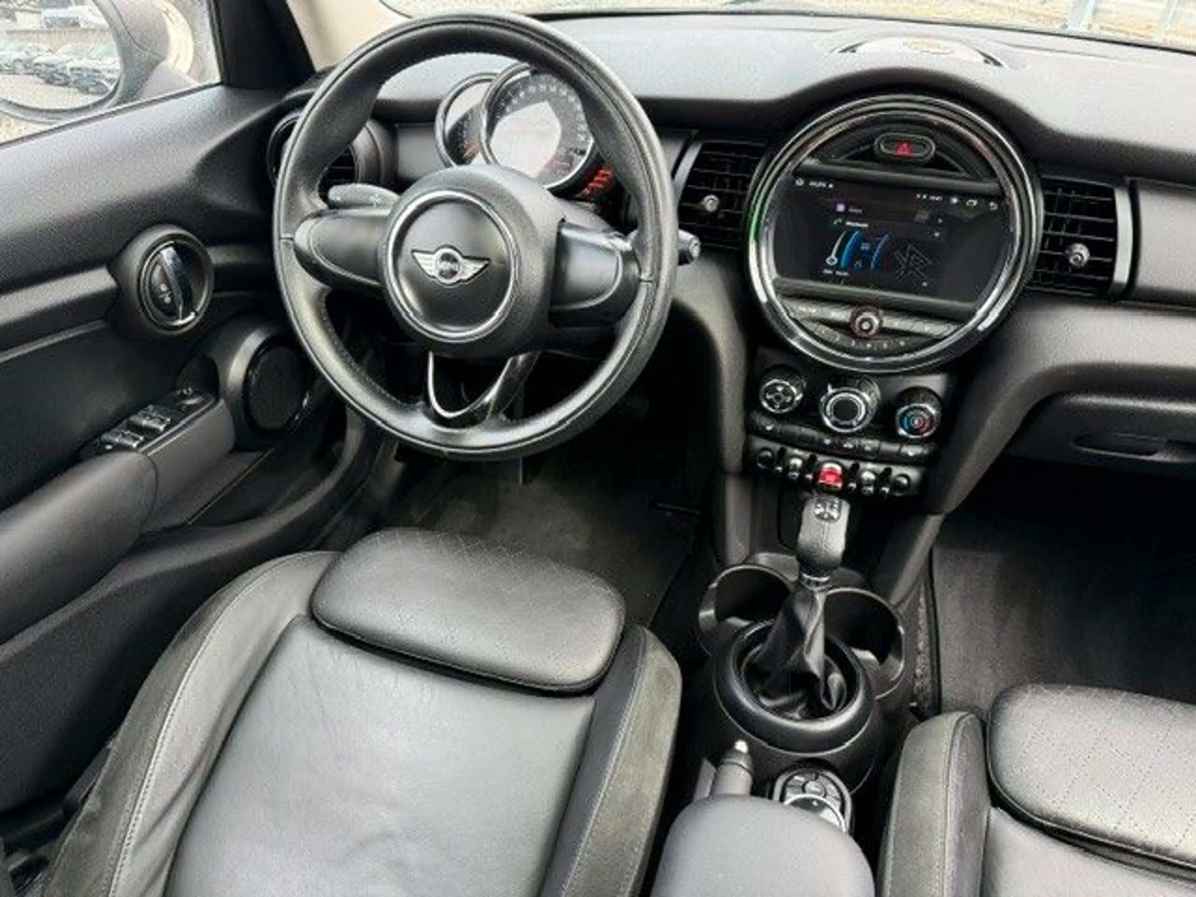 MINI One Mini 5-trg. One Automatik*Navi*PDC*Panorama — photo 10