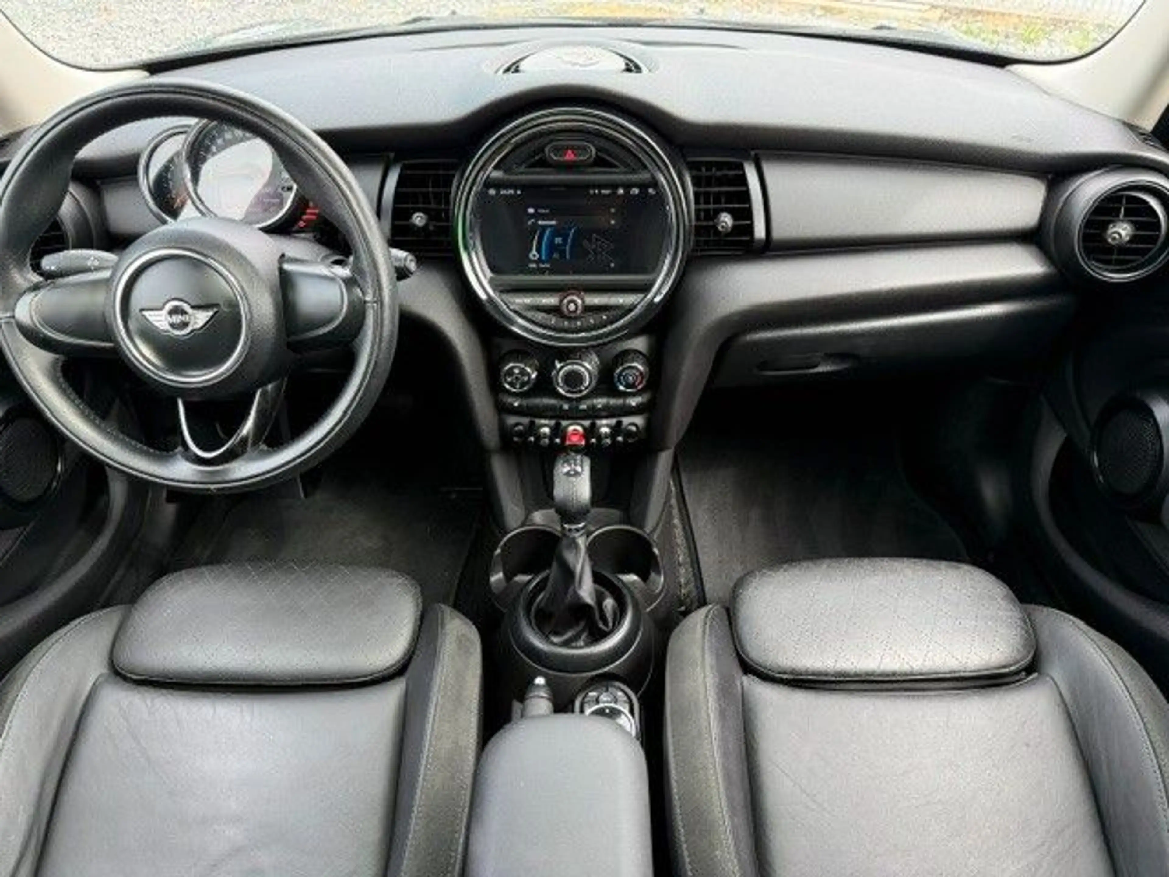 MINI One Mini 5-trg. One Automatik*Navi*PDC*Panorama — photo 9