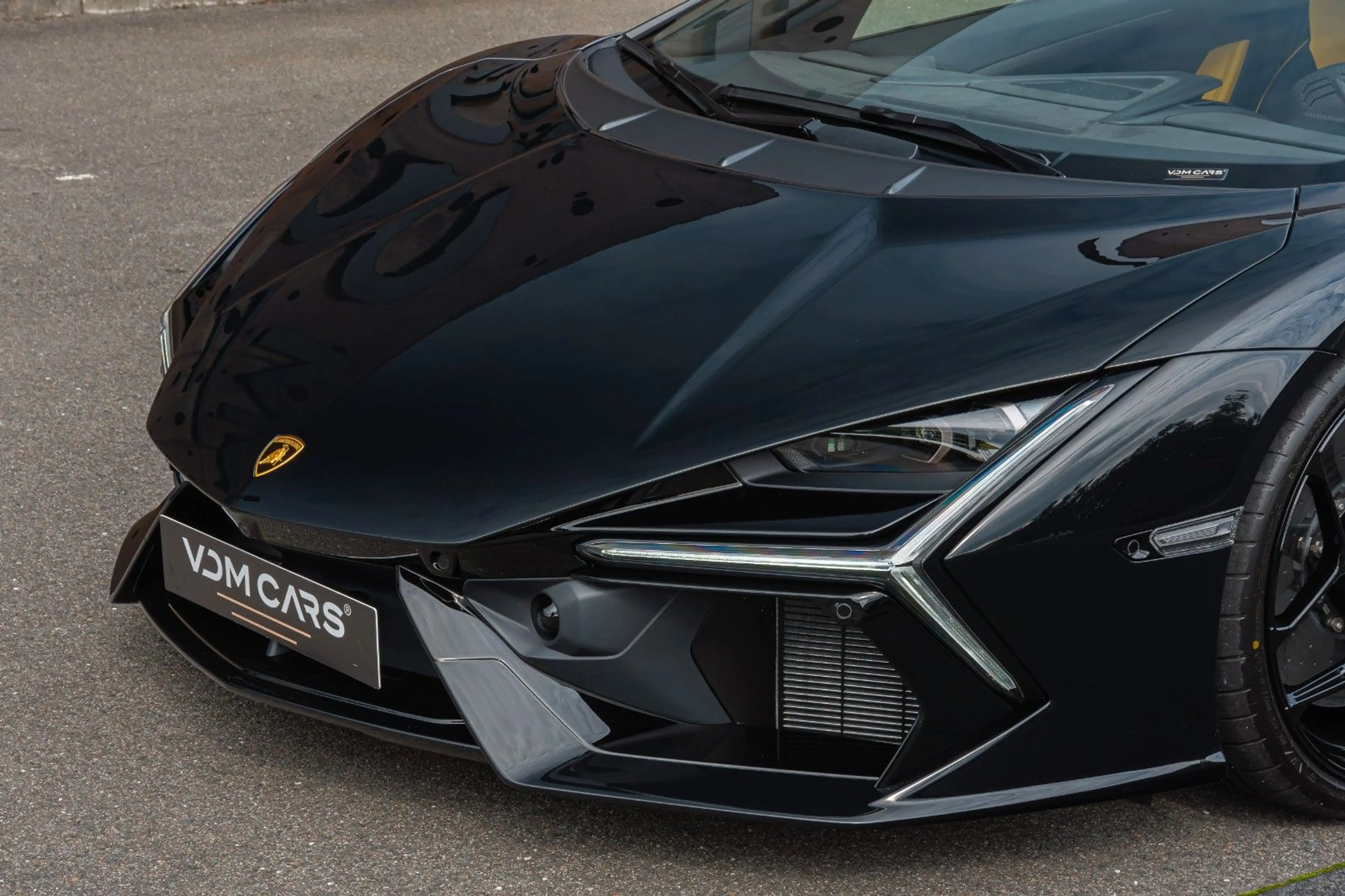 Lamborghini Revuelto 6.5 V12 *NEW CAR *AVAILABLE*BI COLOR — photo 15