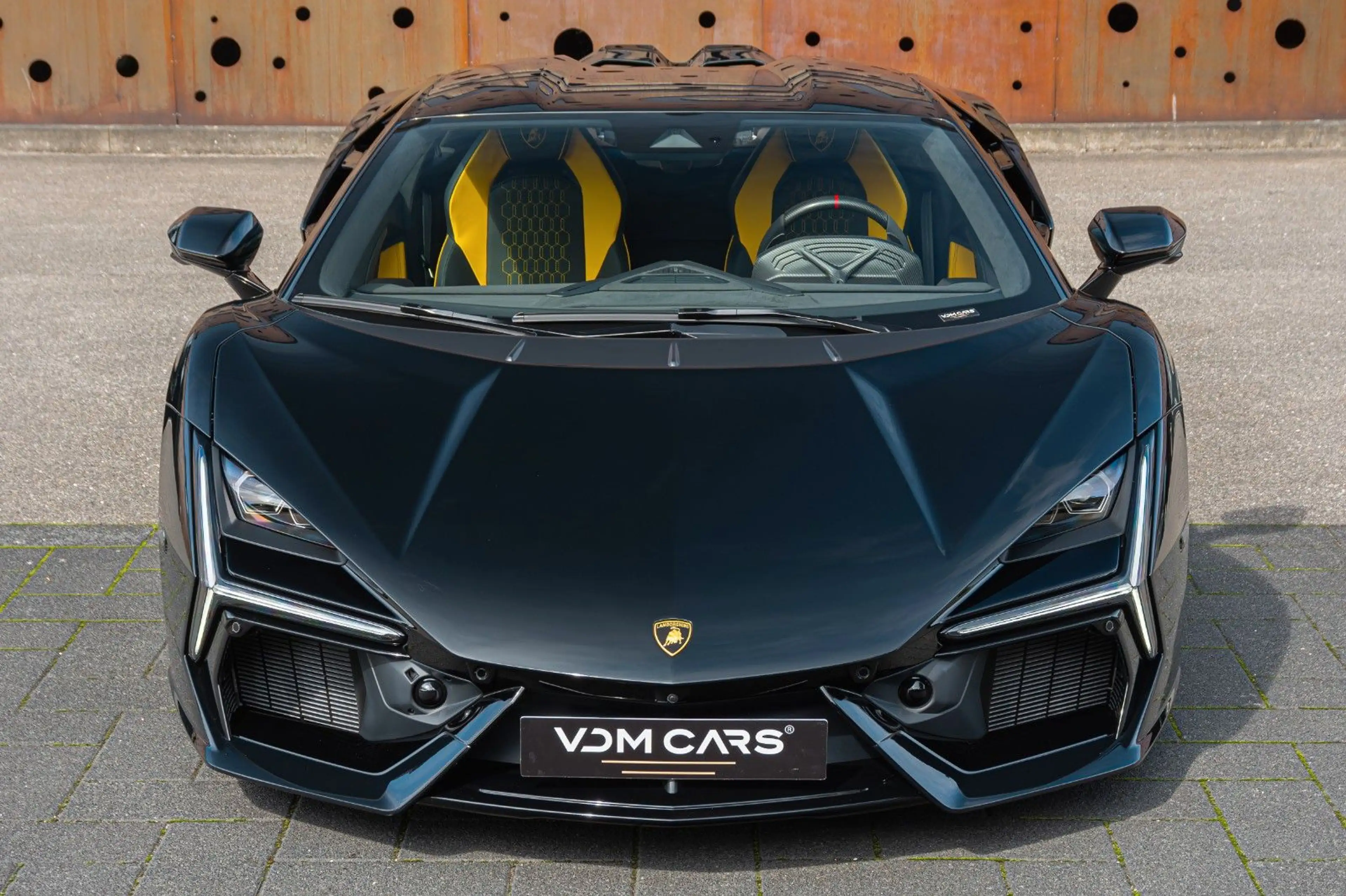 Lamborghini Revuelto 6.5 V12 *NEW CAR *AVAILABLE*BI COLOR — photo 3