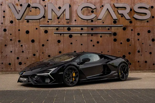 Lamborghini Revuelto