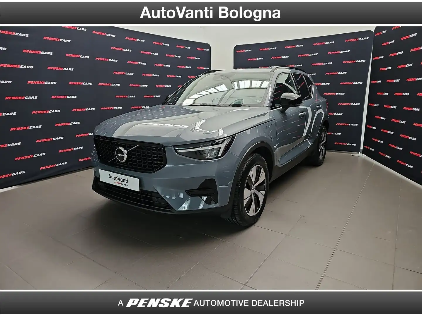 Volvo XC40 XC40 T4 Recharge Plug-in Hybrid automatico Ultima Gris - 1