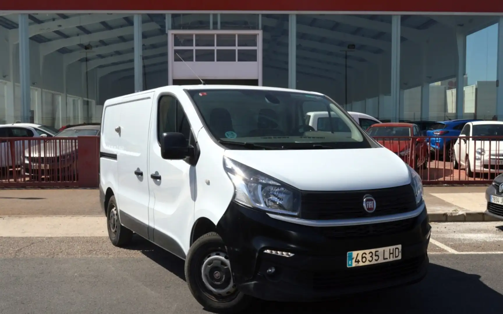 Fiat Talento Fg. 2.0 Mjt S&S Corto 1,2 88kW Wit - 2