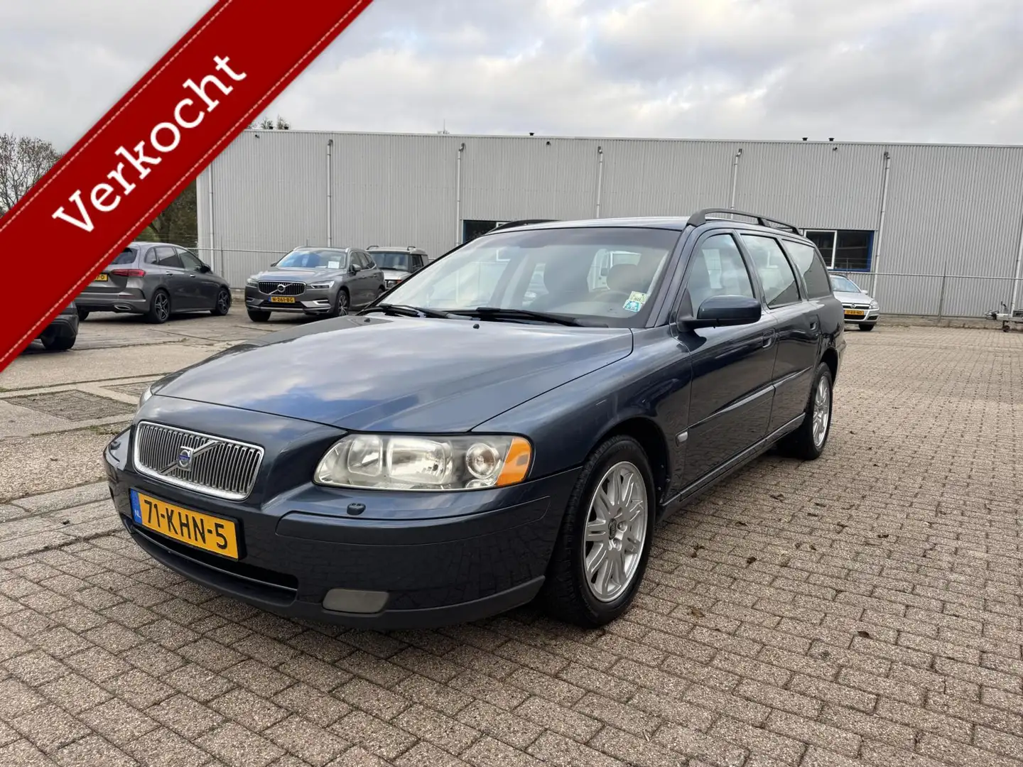 Volvo V70 2.4 D5 Edition II Nieuwe APK Bleu - 1