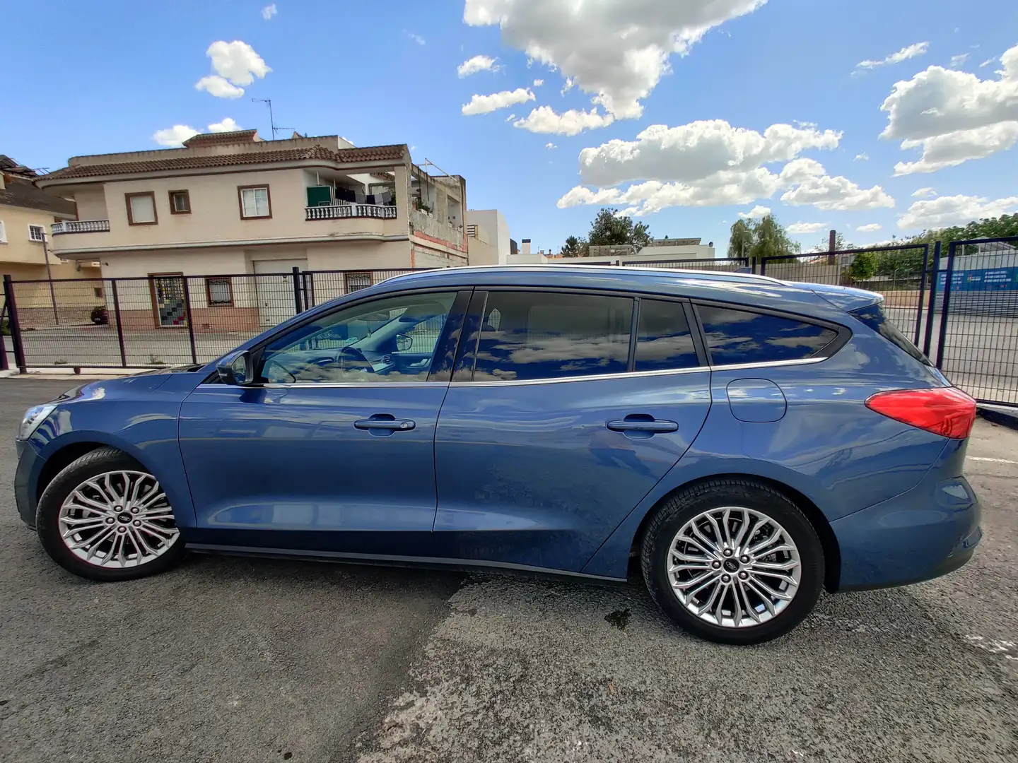 Ford Focus Focus Sportbreak 1.5Ecoblue Titanium Titanium Azul - 1