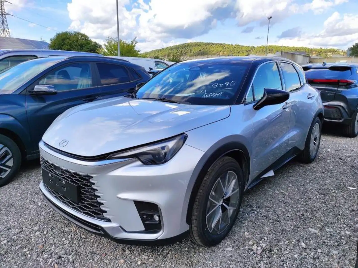 Lexus LBX Hybrid Cool Grigio - 1