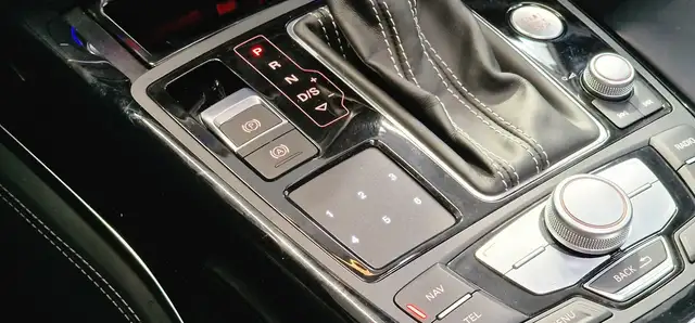 Audi A6 view 24