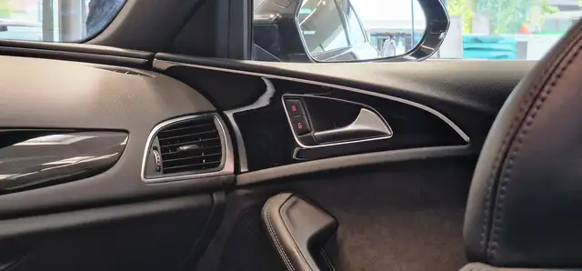 Audi A6 view 16