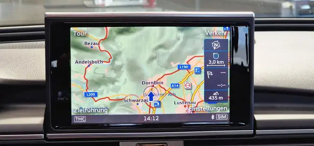 Audi A6 view 14