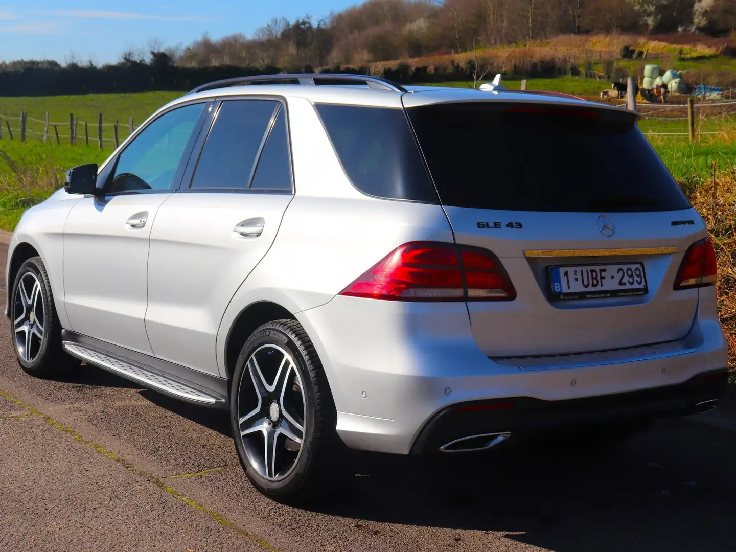 Mercedes-Benz GLE 250 4 MATIC - AMG LINE Gris - 2
