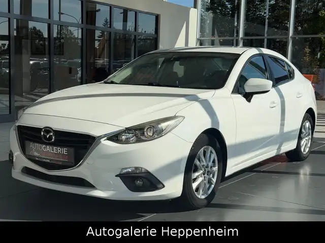 Mazda 3 Lim. Center-Line