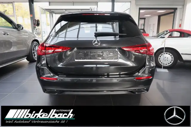 Mercedes-Benz C-Class view 14