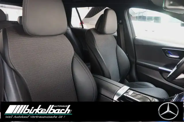 Mercedes-Benz C-Class view 10