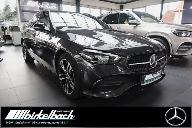 Mercedes-Benz C-Class view 3