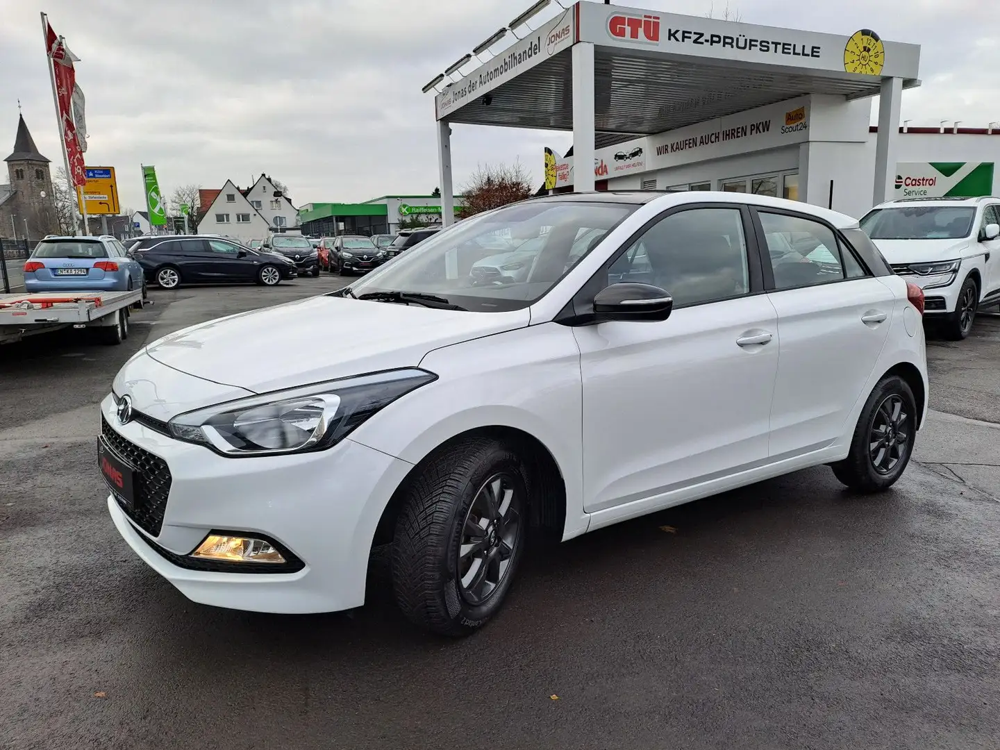Hyundai i20 YES! *1. Hd*25Tkm*Allwetter*Insp. NEU!*SHZ* Weiß - 2