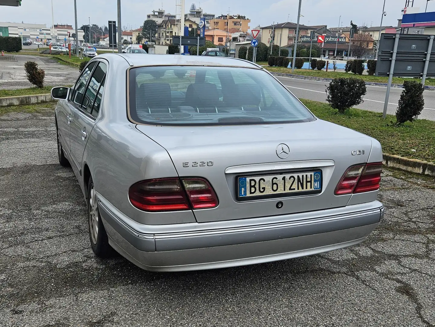 Mercedes-Benz E 220 Classe E - W210 Berlina td cdi Elegance Gris - 1