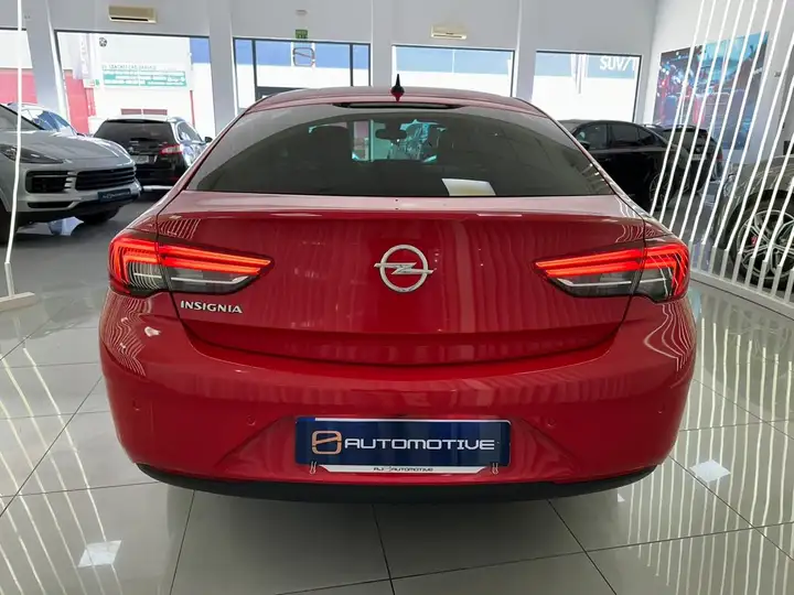 Opel Insignia ST - INNOVATION 1.6 CDTI S/S 2020, foto 10