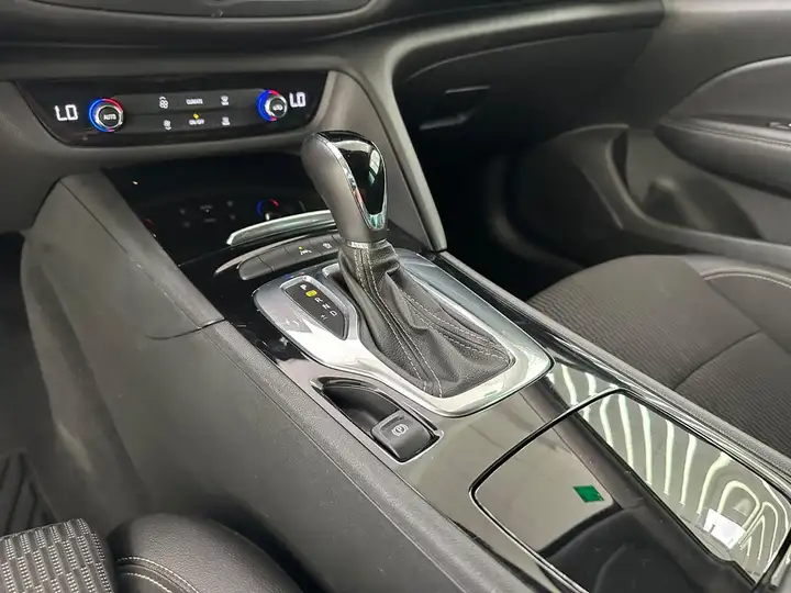 Opel Insignia ST - INNOVATION 1.6 CDTI S/S 2020, foto 8