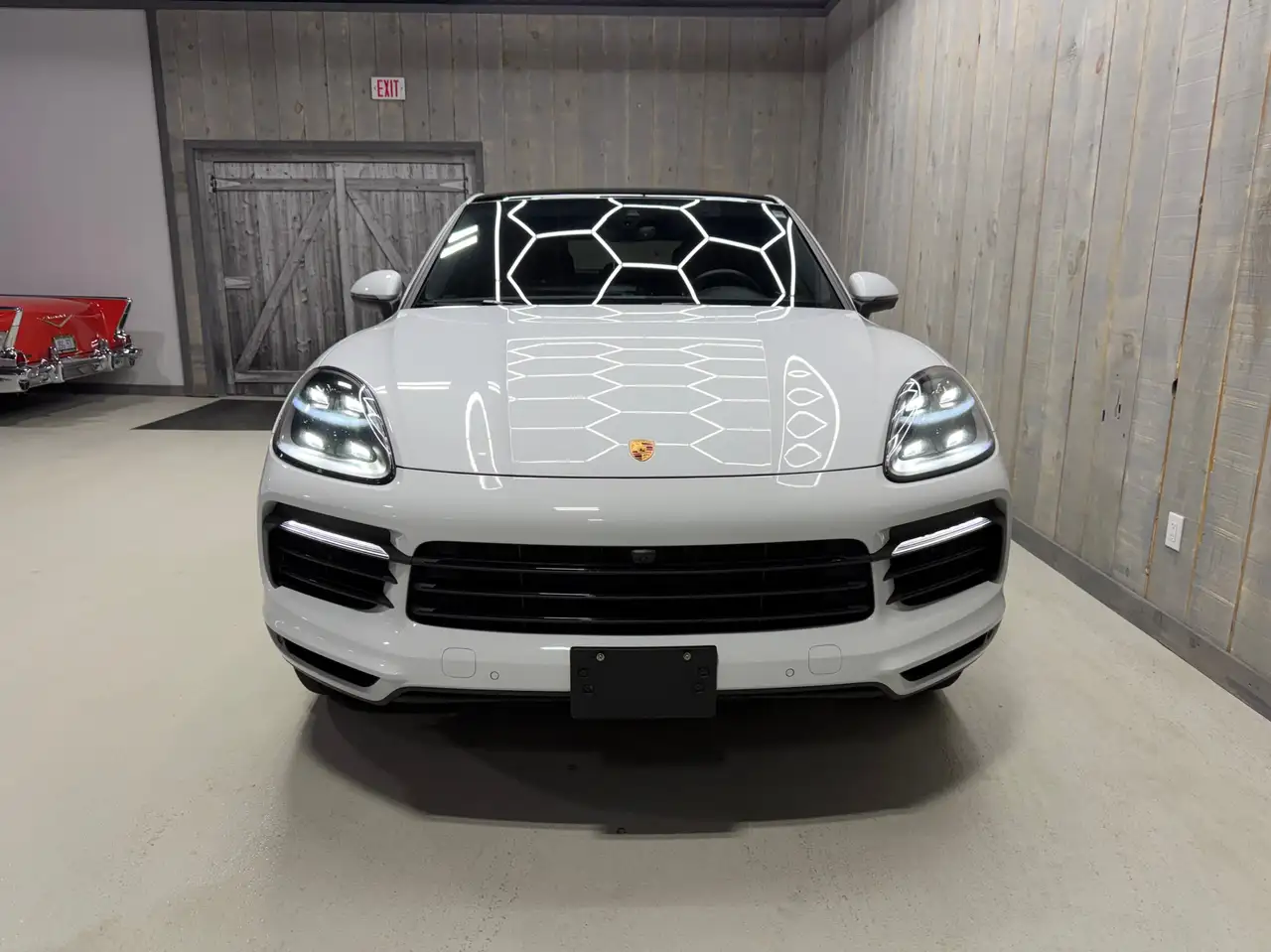 Porsche Cayenne снимка Porsche Cayenne