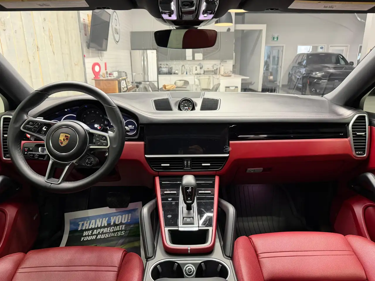Porsche Cayenne снимка Porsche Cayenne