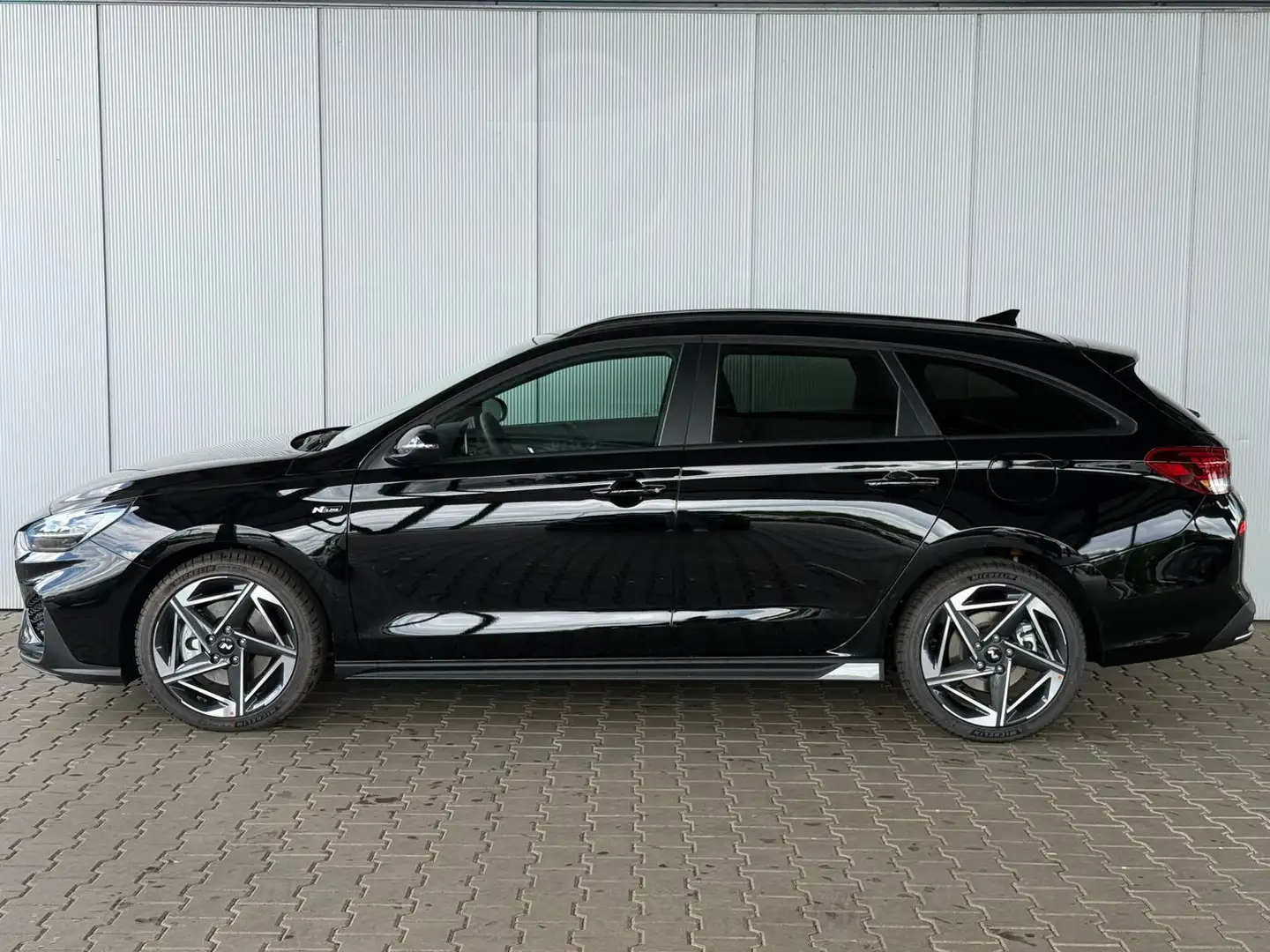 Hyundai i30 Kombi N-Line 1.5 T-GDI mHev DCT / Navi ACC Sitz... Nero - 1