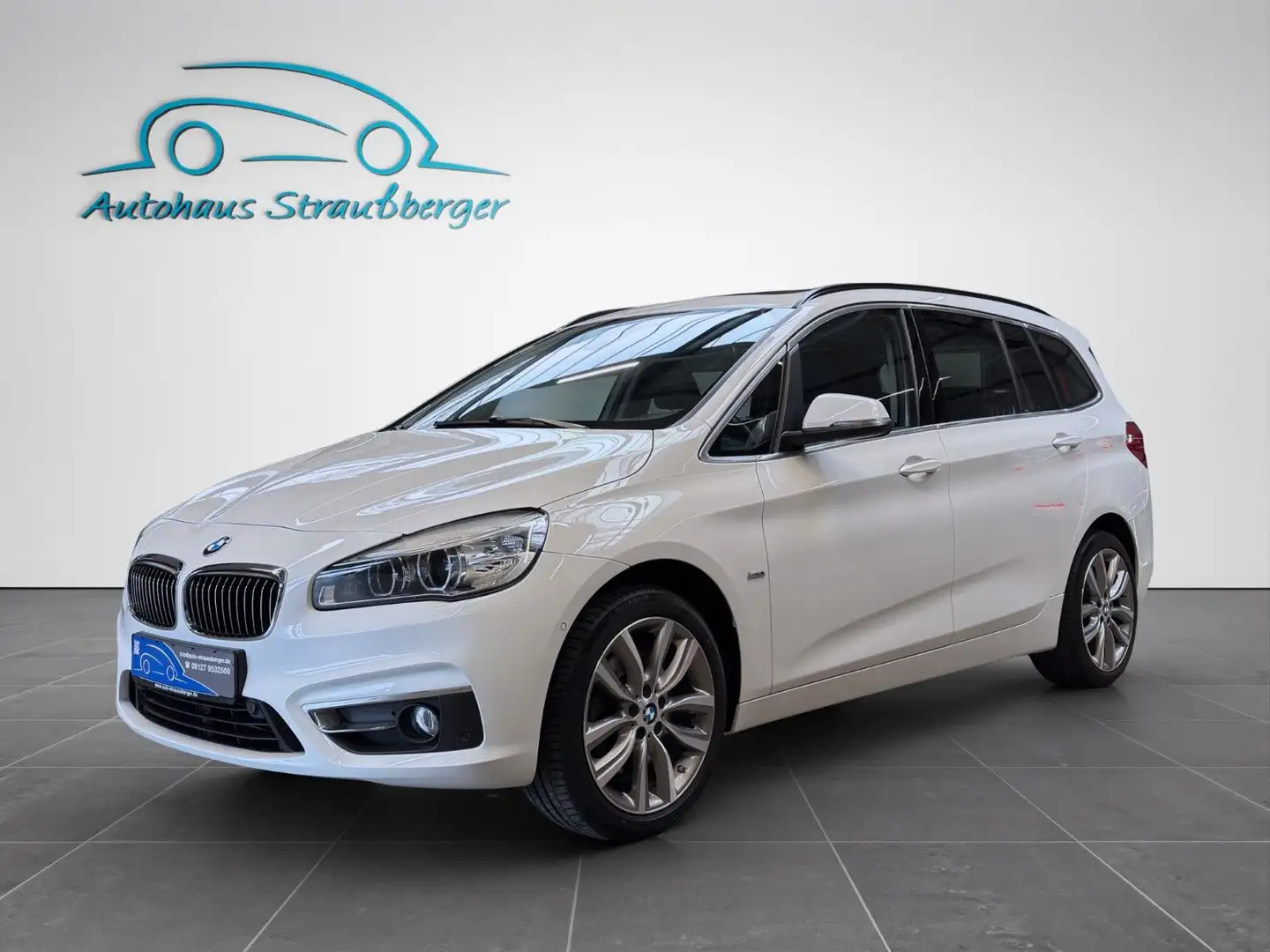 BMW 220 i Luxury Line Gran Tourer White - 2