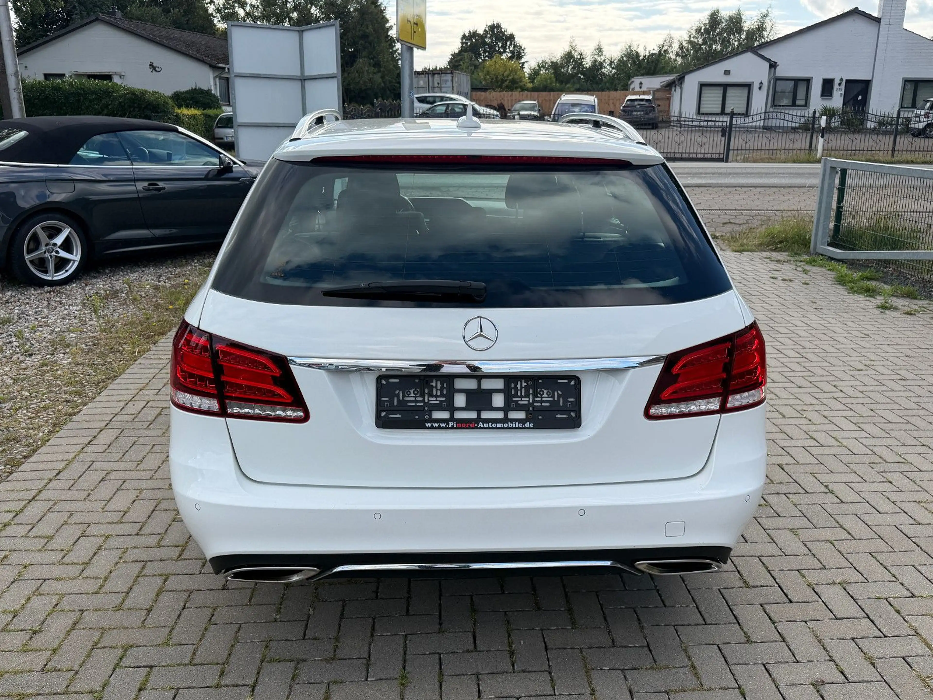 Mercedes-Benz E 250 T/D Avantgarde 4M-LED-NAVI-S.DACH-PDC-ALU — photo 6