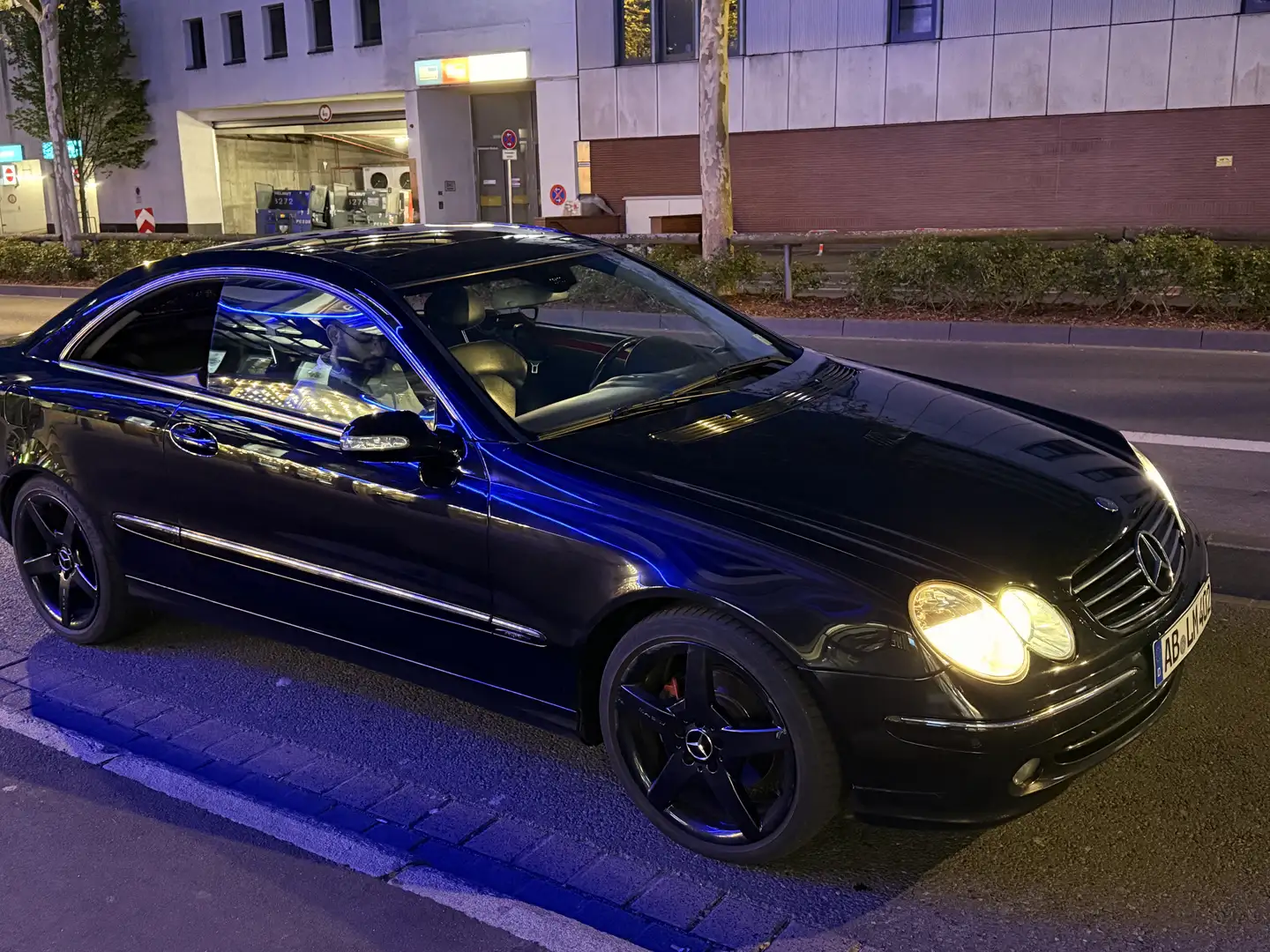 Mercedes-Benz CLK 270 Coupe CDI Avantgarde Schwarz - 2