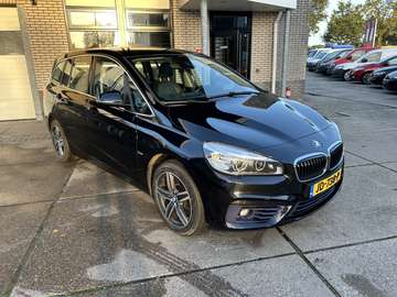 2-serie Gran Tourer 220d Sport Automaat