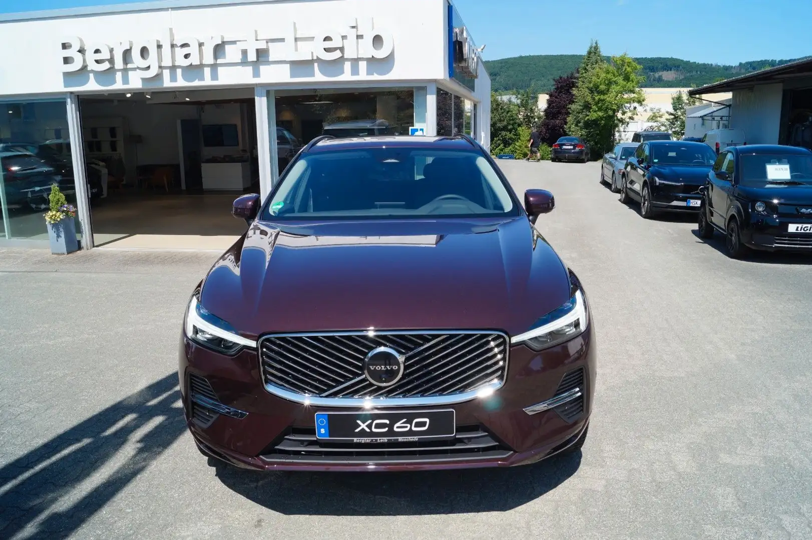 Volvo XC60 B5 Benzin AWD Core Aut/AHK/360/ACC/BLIS/19" Rouge - 1