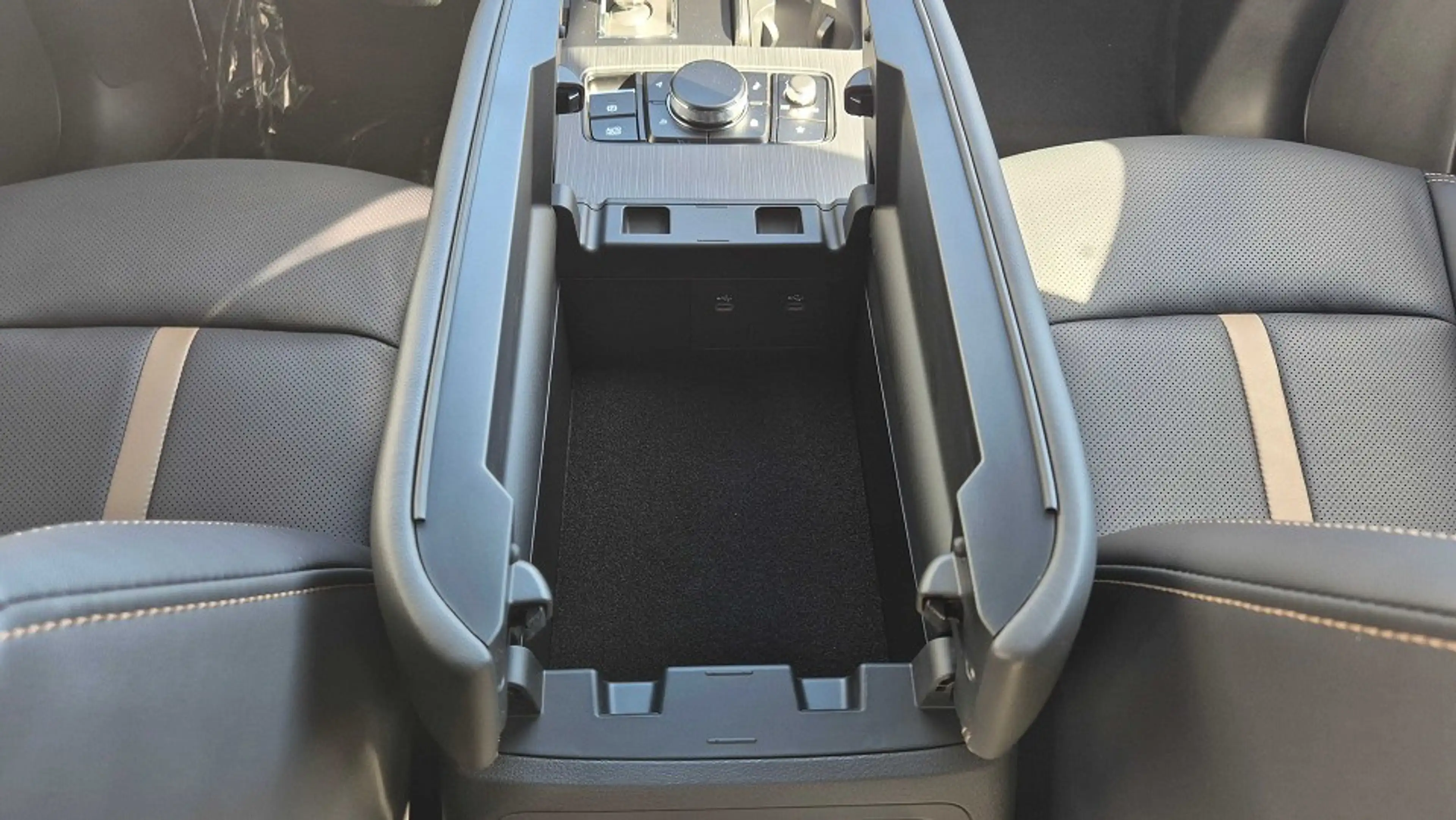 Mazda CX-60 3.3L e-SKYACTIV D 254ps 8AT AWD Homura Plus BLOP — photo 12