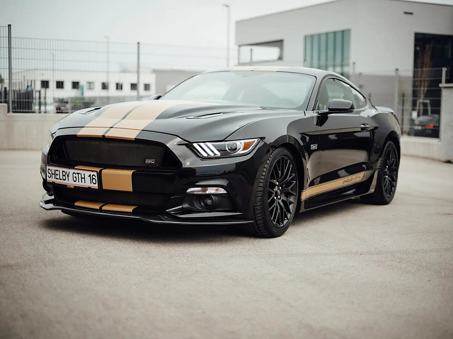 Ford Mustang Shelby GT-H "Executive Car" 13 OF 16 Schwarz - 1