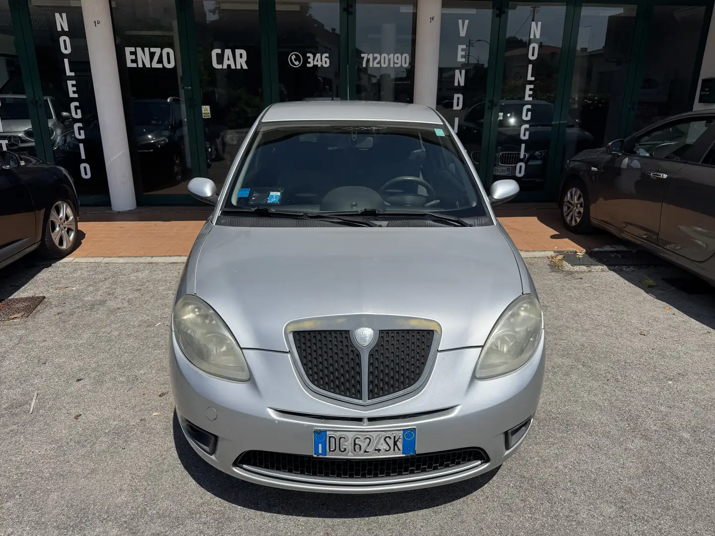 Lancia Ypsilon 1.2 8v MomoDesign - 2