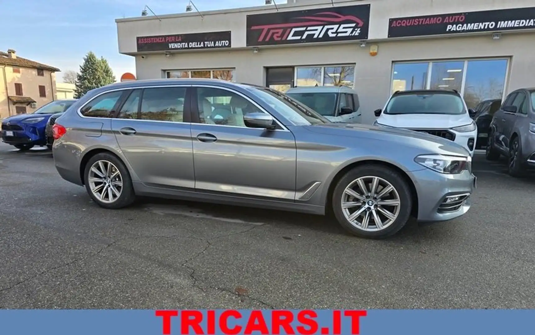 BMW 520 d xDrive Touring GANCIO TRAINO PERMUTE Gris - 1