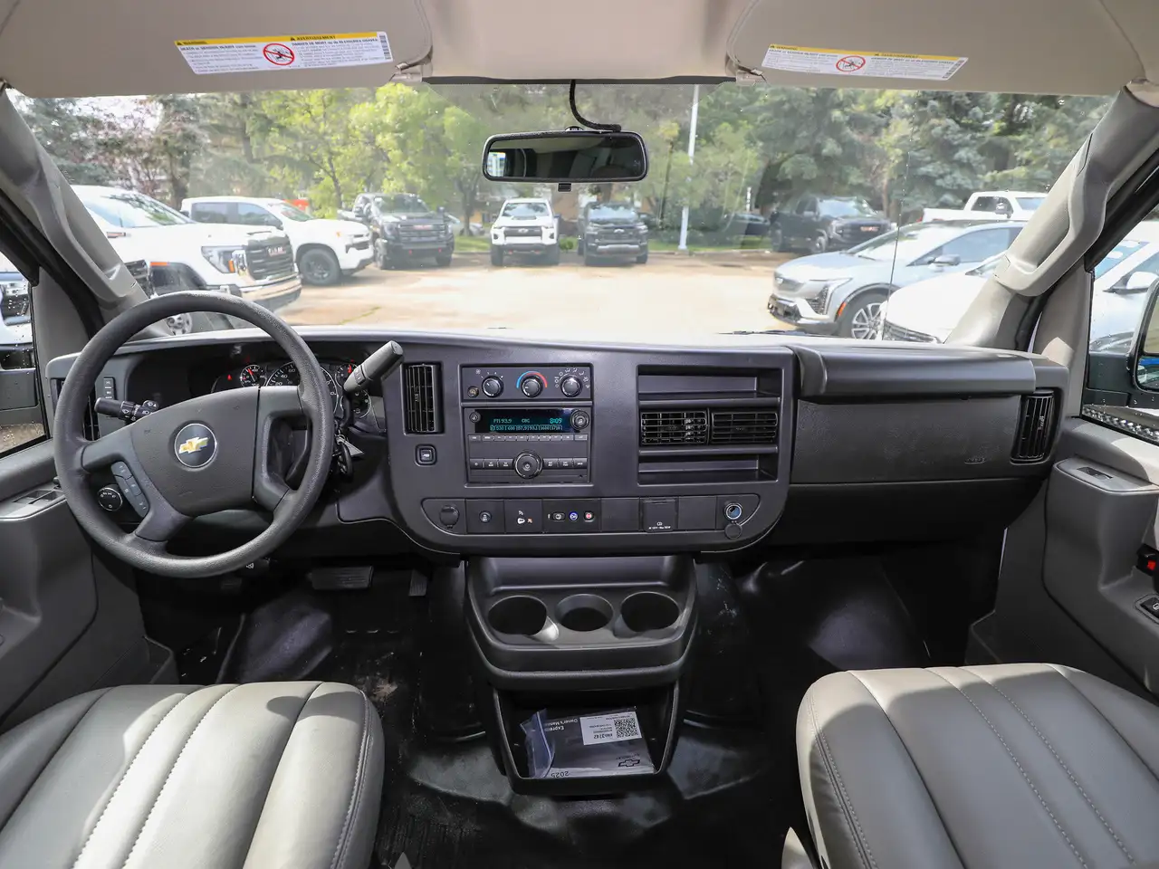 Chevrolet Express 3500 снимка Chevrolet Express 3500