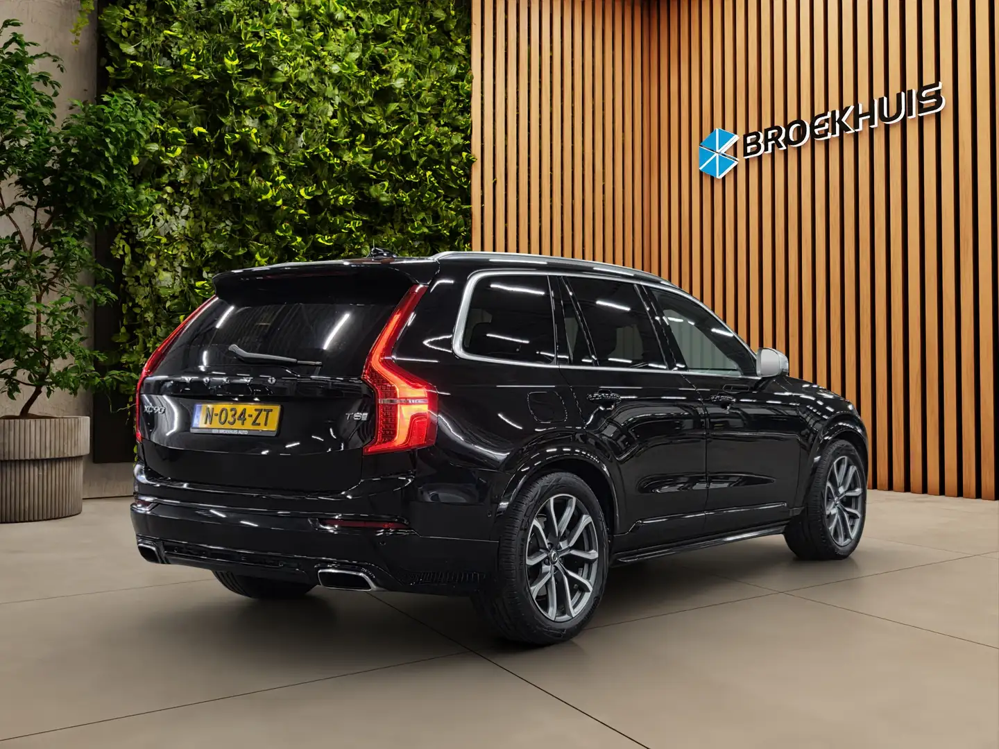 Volvo XC90 2.0 T8 Twin Engine AWD R-Design | Carbon | Bowers& Noir - 2