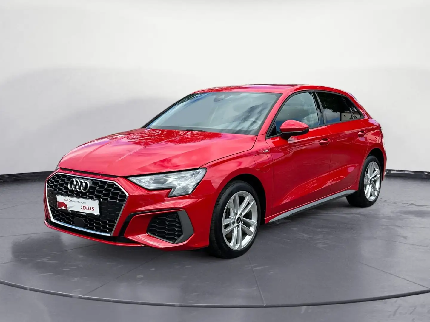 Audi A3 40 TFSIe S-line Rouge - 2